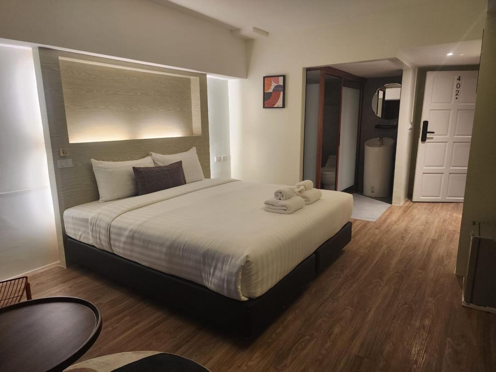 Gecko Eye Hotel Bangkok Exterior photo